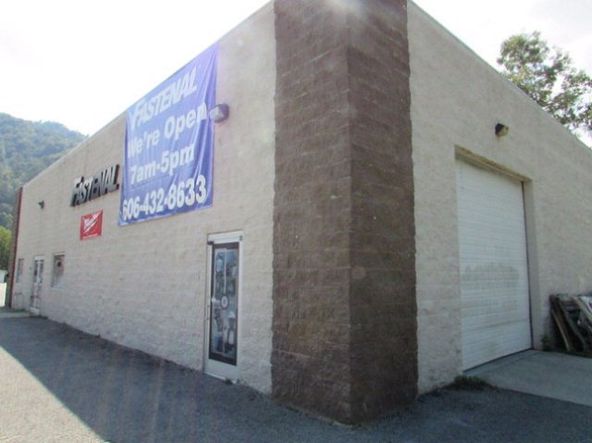 1296 S Mayo Trl, Pikeville, KY 41501